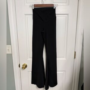 Aerie Offline High Rise Super Flare Yoga Pants Size M